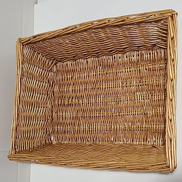 16" WICKER BASKET - Picture 1 of 10
